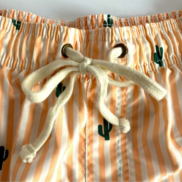 H&M men's swim trunks, cactus pattern, size medium, NWOT - Picture 2 of 6